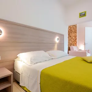 https://bardilio-luxury-rooms.in-sardinia.net