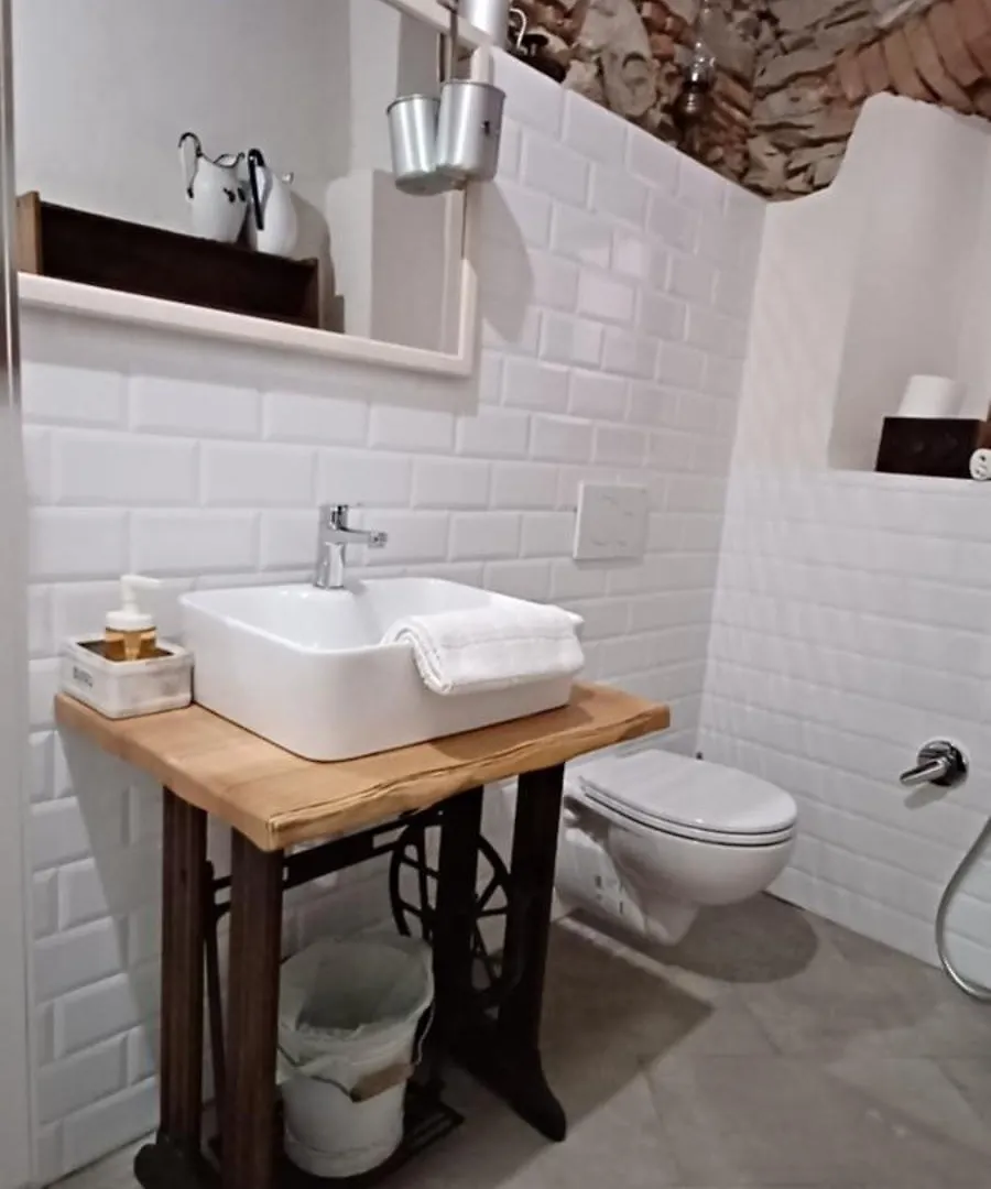 Bed and Breakfast La Casa Stregatta Sassetta Bed & Breakfast